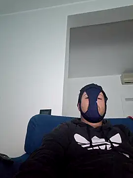 lukeluke69 online show from December 19, 9:50 pm