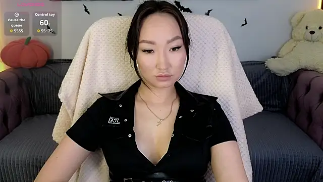 Mary Driden online show from October 31, 11:07 am