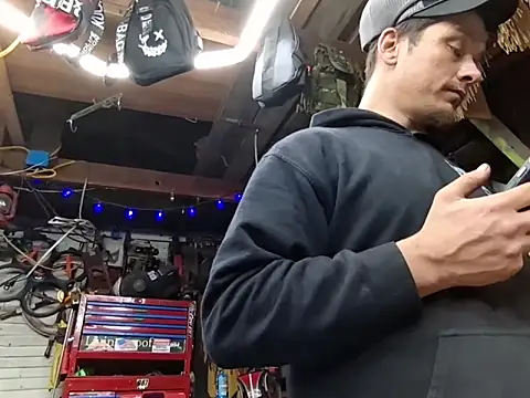 twistafatpipe online show from February 19, 10:18 pm