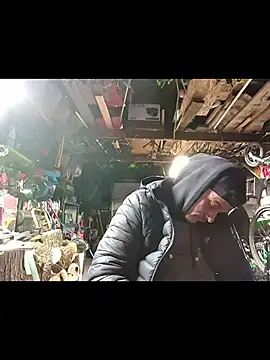 twistafatpipe online show from December 15, 9:15 am