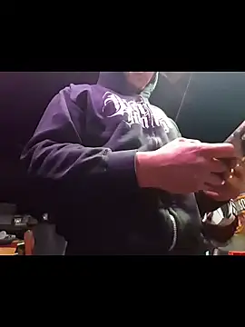 twistafatpipe online show from November 2, 12:10 pm