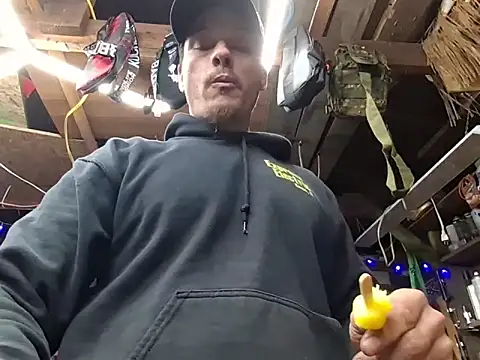 twistafatpipe online show from February 19, 7:49 am