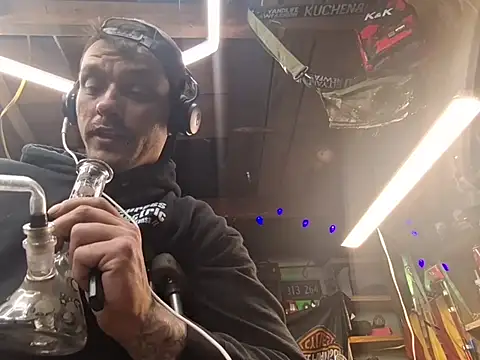 twistafatpipe online show from March 24, 4:01 am