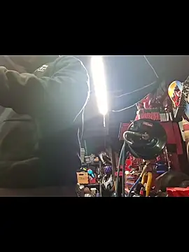 twistafatpipe online show from November 11, 8:42 am