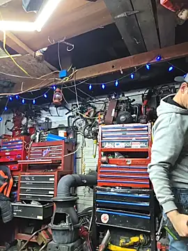 twistafatpipe online show from March 1, 4:23 am