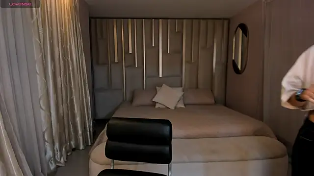 VeronicaBlue online show from October 15, 10:01 am