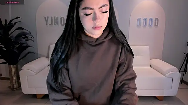 NataliaGaret online show from April 5, 10:00 am