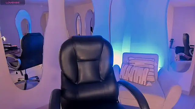 Snapshot of AyshelBrown chatting on October 16, 4:21 am AyshelBrown online show from October 16, 4:21 am