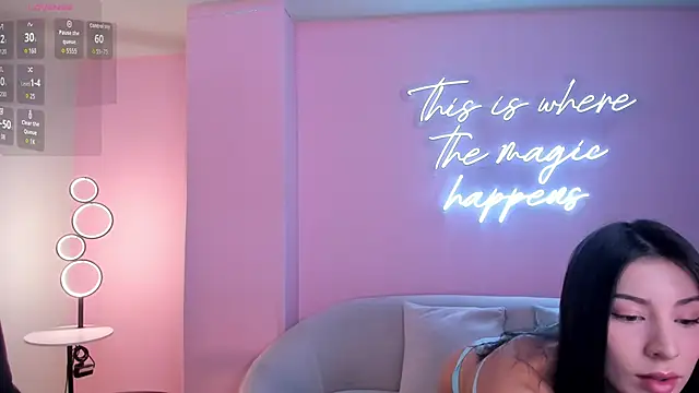 Snapshot of MaddisonTaylor1 chatting on February 18, 7:21 pm MaddisonTaylor1 online show from February 18, 7:21 pm