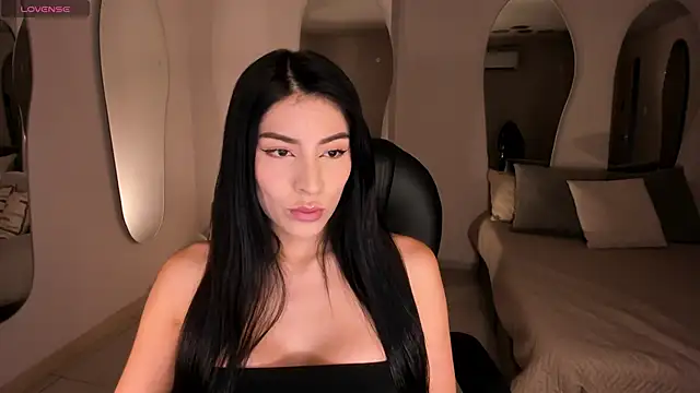MaddisonTaylor1 online show from June 19, 7:30 pm