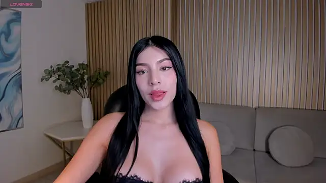 MaddisonTaylor1 online show from May 12, 7:31 pm