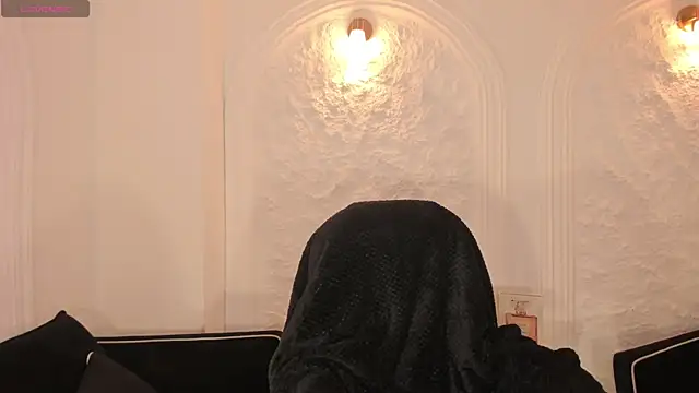 Snapshot of MilaColeman chatting on November 11, 2:06 am MilaColeman online show from November 11, 2:06 am