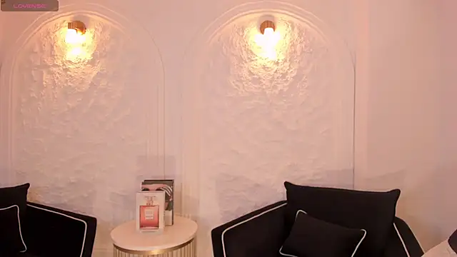 Snapshot of MilaColeman chatting on November 2, 11:10 pm MilaColeman online show from November 2, 11:10 pm