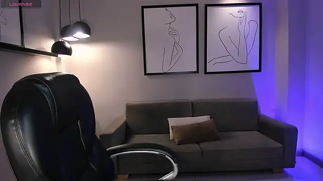 LizzCooper online show from November 21, 4:11 am