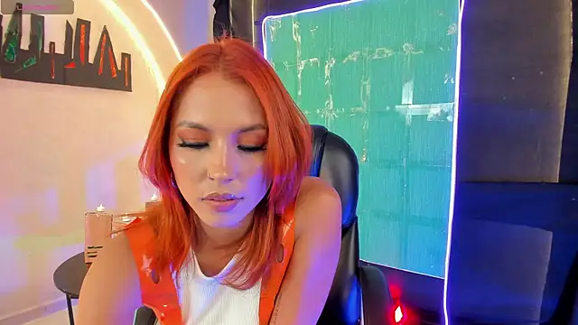 AmberColors  online show from October 23, 8:18 pm