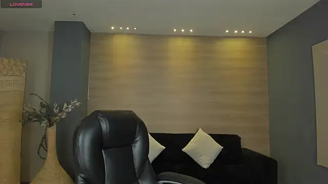 Snapshot of AmberColors_ chatting on October 8, 7:14 pm AmberColors online show from October 8, 7:14 pm
