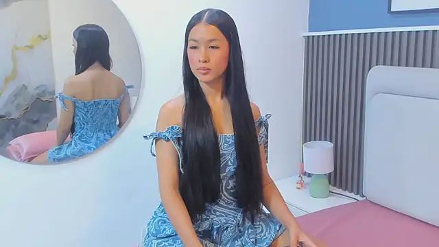 lily  star online show from March 6, 3:34 am