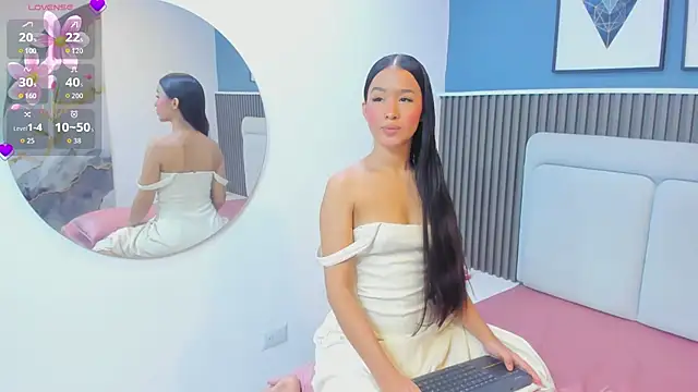 lily  star online show from March 23, 3:06 am