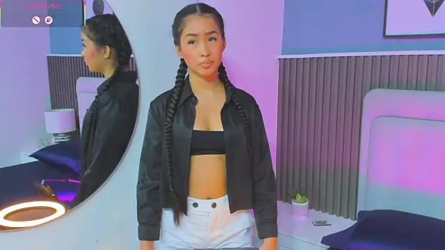 Snapshot of lily__star chatting on October 26, 4:57 am lily star online show from October 26, 4:57 am