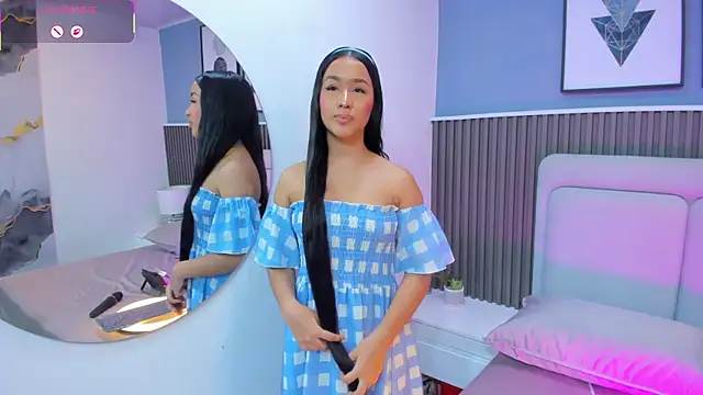 Snapshot of lily__star chatting on October 20, 2:57 am lily star online show from October 20, 2:57 am