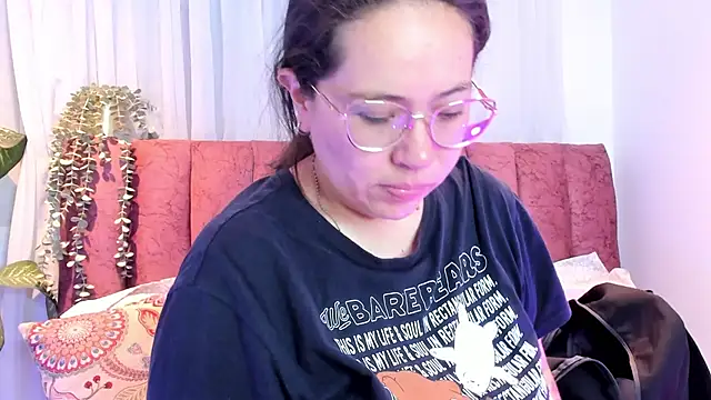 Ashley Monroe online show from November 6, 11:36 am