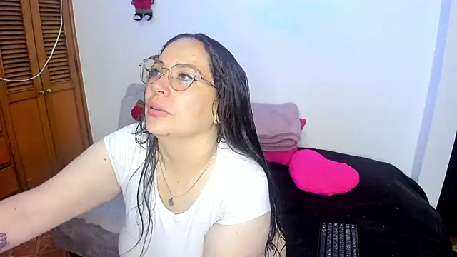 Ashley Monroe online show from November 28, 3:01 pm