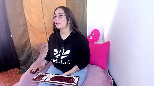 Ashley Monroe online show from April 13, 8:35 pm