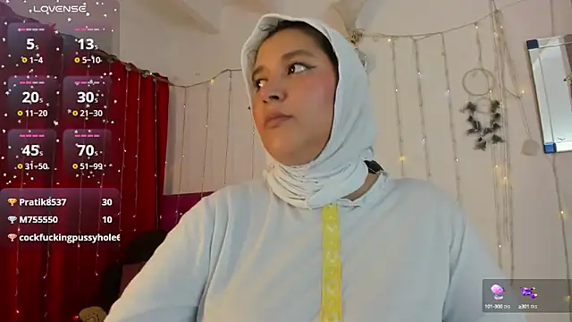 Snapshot of Azahara-Alcazar chatting on October 6, 7:47 pm Azahara-Alcazar online show from October 6, 7:47 pm