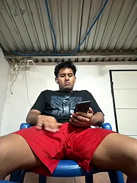 Snapshot of Johnxxx22 chatting on November 21, 8:24 am Johnxxx22 online show from November 21, 8:24 am