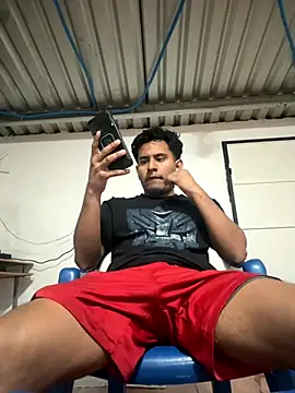 Snapshot of Johnxxx22 chatting on November 22, 8:35 am Johnxxx22 online show from November 22, 8:35 am