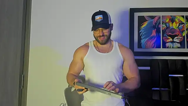 Snapshot of JoshuaLyon chatting on October 31, 4:58 pm JoshuaLyon online show from October 31, 4:58 pm