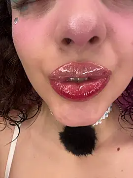 AriaHeavenss online show from December 3, 12:23 am