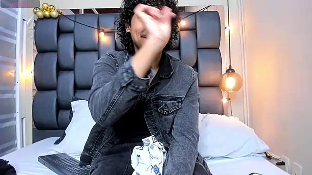 Miriam milf online show from December 4, 12:26 pm