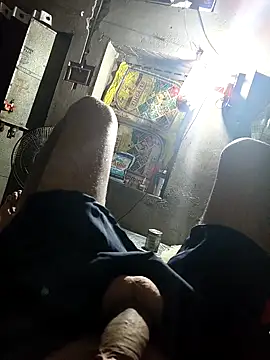 Snapshot of honey_beby chatting on September 28, 3:52 pm honey beby online show from September 28, 3:52 pm