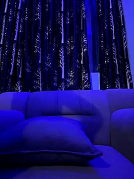 Snapshot of honey_beby chatting on November 26, 2:22 am honey beby online show from November 26, 2:22 am