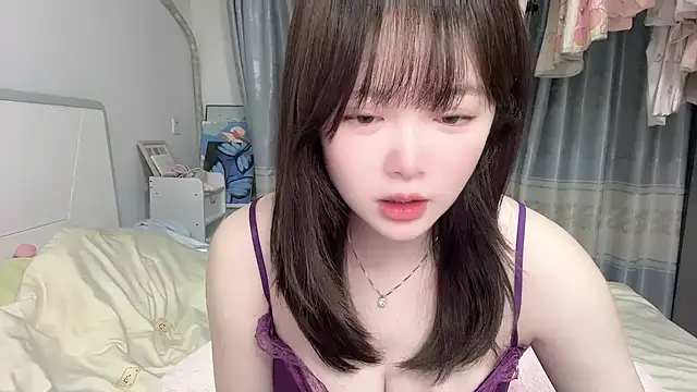 Snapshot of tender-11 chatting on June 11, 12:35 pm tender-11 online show from June 11, 12:35 pm