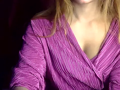 heartless Queen online show from February 23, 5:52 am