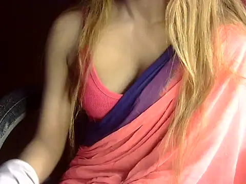 heartless Queen online show from February 18, 5:49 am