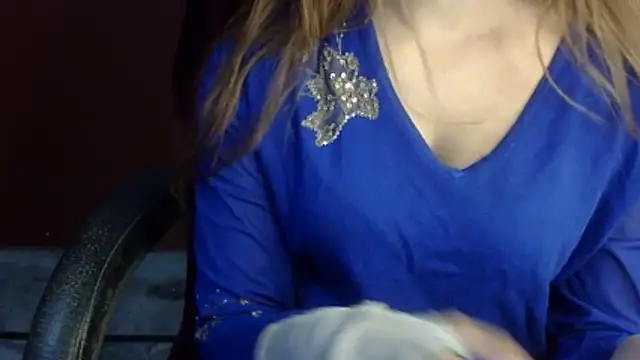 heartless Queen online show from April 13, 5:11 am