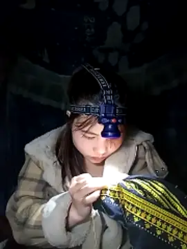 EllyBaby20 online show from March 12, 1:33 am