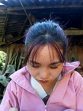 Snapshot of EllyBaby20 chatting on November 29, 2:23 am EllyBaby20 online show from November 29, 2:23 am