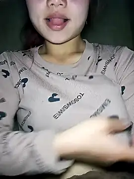 Snapshot of EllyBaby20 chatting on December 5, 4:16 pm EllyBaby20 online show from December 5, 4:16 pm