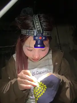 Snapshot of EllyBaby20 chatting on December 15, 11:49 am EllyBaby20 online show from December 15, 11:49 am