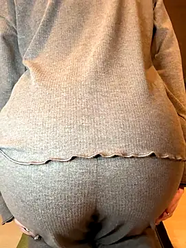 Snapshot of natsumi_NTR_TV chatting on October 24, 1:54 pm natsumi NTR TV online show from October 24, 1:54 pm