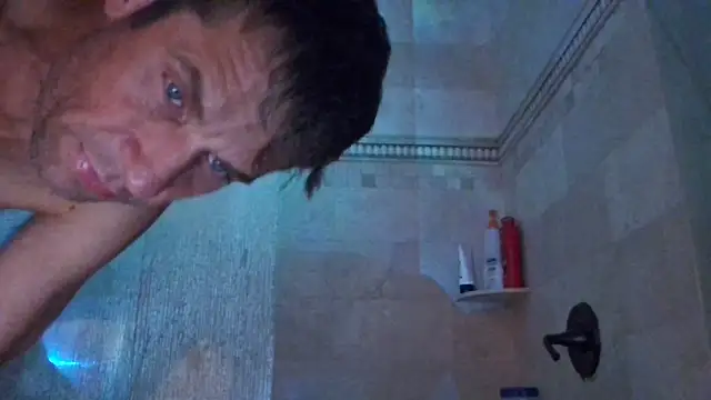 Snapshot of TallDrink11 chatting on November 5, 4:43 pm TallDrink11 online show from November 5, 4:43 pm