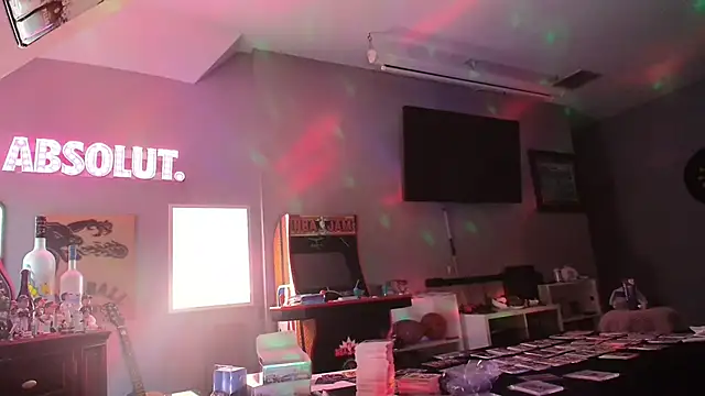 TallDrink11 online show from March 4, 9:17 am