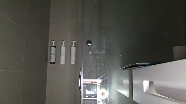 Snapshot of TallDrink11 chatting on November 20, 12:28 pm TallDrink11 online show from November 20, 12:28 pm