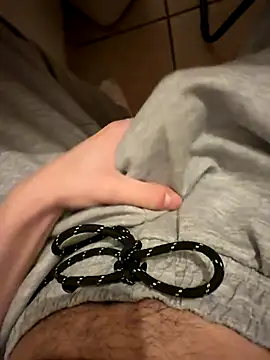 Snapshot of Dicksxd chatting on November 16, 10:13 pm Dicksxd online show from November 16, 10:13 pm