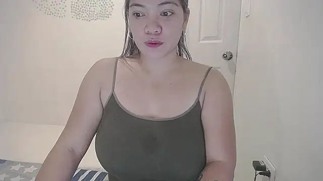 Snapshot of briannalove222 chatting on October 10, 12:44 am briannalove222 online show from October 10, 12:44 am