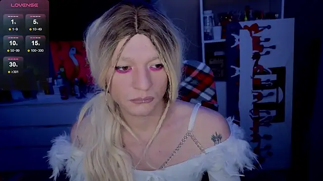 Snapshot of Kkkylie chatting on March 6, 5:19 pm Kkkylie online show from March 6, 5:19 pm